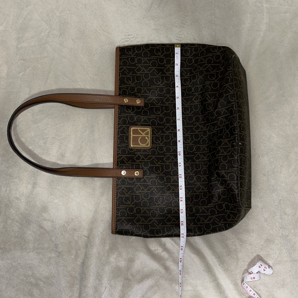Calvin Klein Signature Tote - Picture 11 of 13